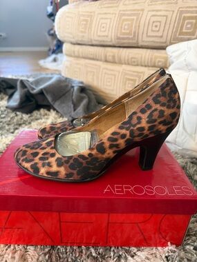 AEROSOLES Leopard Print Mid Heel Pumps - Brown/Black